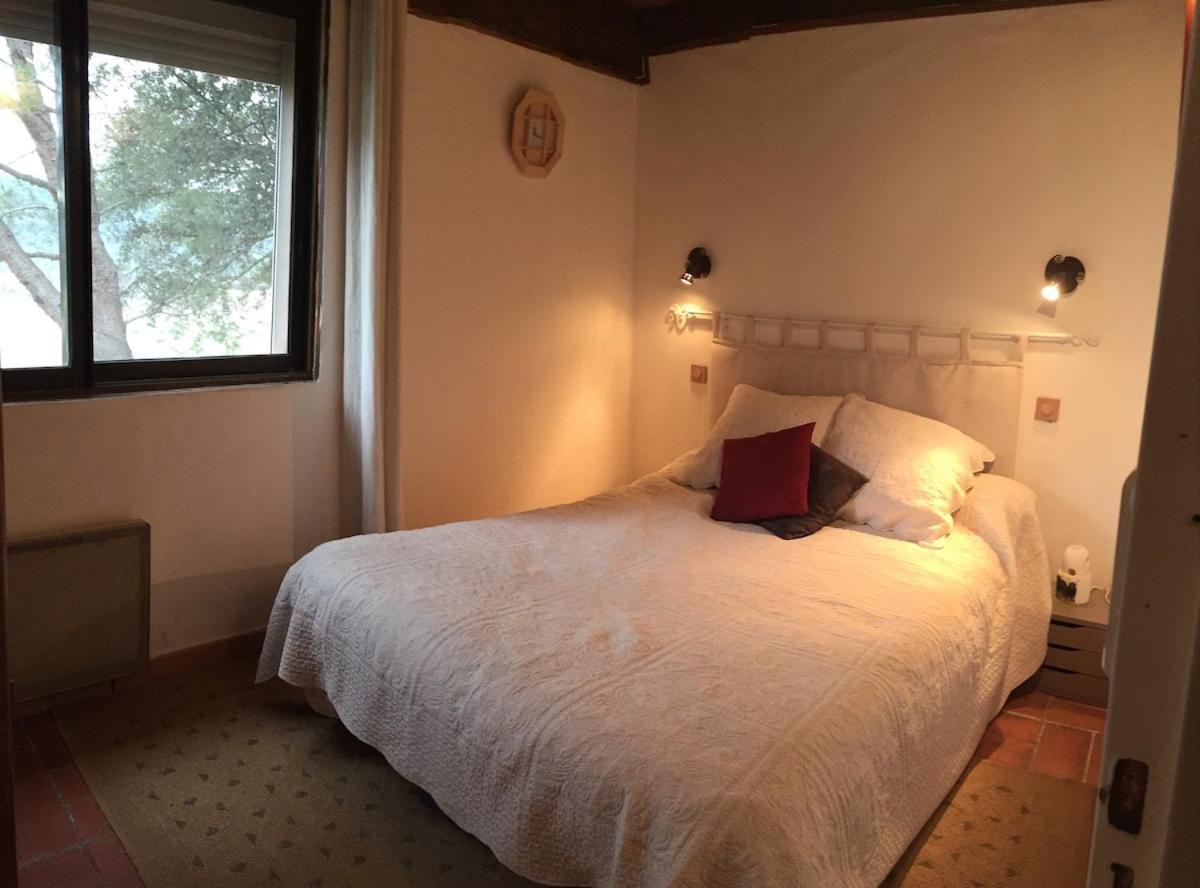 Le Castellas - Gite En Pleine Nature Montmirat エクステリア 写真